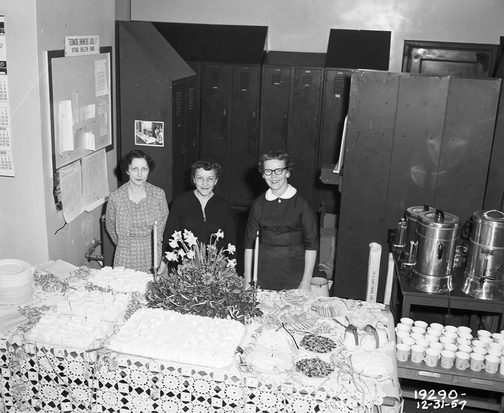 Before the Seattle Engineering Department New Year's party, December 31, 1957